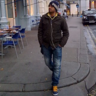 szali247's profile picture. 