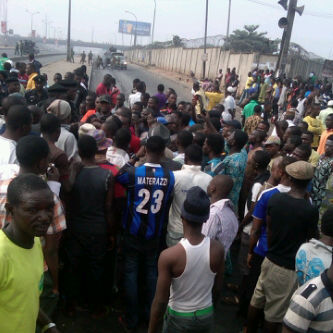 Agbekoya's profile picture. Asiko ntoo bo fun ijagbara wa sile lowo oko amunisin awon eeyan wa. kin ni kati wi, pe awon ti a gbe oju okun le, ase won o jo aniagbaja. RT is an endorsement.