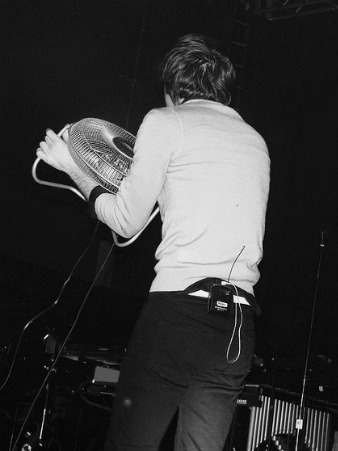 HOOT HOOT. ♥@owlcity. It's time for you to shine brighter than a shooting star! Shine no matter where you are! XD