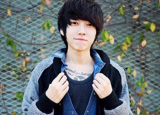 กูชื่อ ฮยองซอก อ่านออกป้ะ? เรียกกูฮาร่า หรือซ๊อกกี้ก็ได้คับ :) กูหล่อมากก หรือมึงจะเถียง !  ขอบคุณที่ฟอลครับ กูไม่หยาบนะ  5555