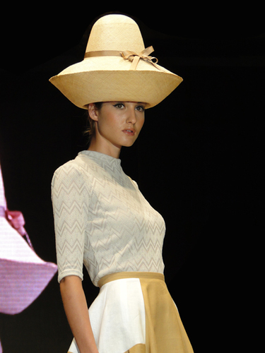 Diseñadora de sombreros.