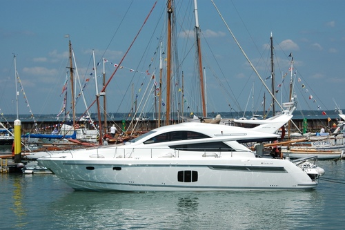 Fantastic luxury boat charters in Southampton, Lymington, Isle of Wight, Solent, and Poole Harbour