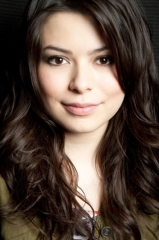 @gabi24_silva gosto muito do icarly,sou fã da Miranda,Jennette,Nathan Kress,Kristen,Robert Pattisson,Taylor.
