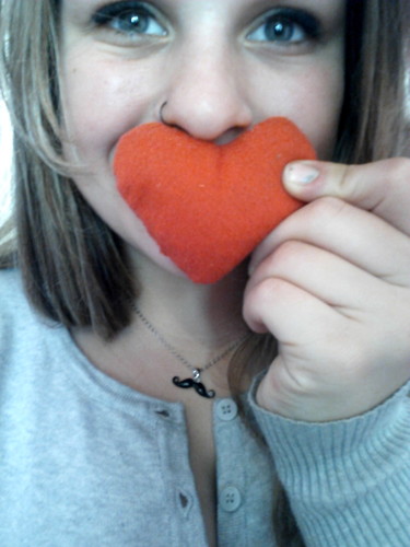 Oii aqui é a @_PodeSerMorena e to aqui pra dizer que a Jéh é mui bela e querida. beijos .   A Jeé é uma gata da balada e eu amo ela muito p. @juu_dastequilas :3