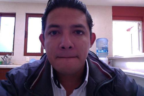 Antes de twitter sólo era un don nadie, ahora... soy un don nadie con twitter.