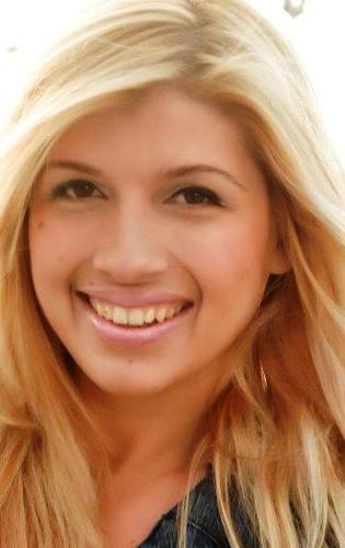 Sou Keilliany, vocalista do Forró Fala Papai! Serva de Deus e nordestina de coração!