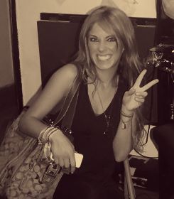 Singer & Actress. Management @guillermorosas
Mexico ·  http://t.co/ylTTQXQr
⋆ Puede que me ciegue la fe, pero vuelvo a creer en ti - Anahi ⋆