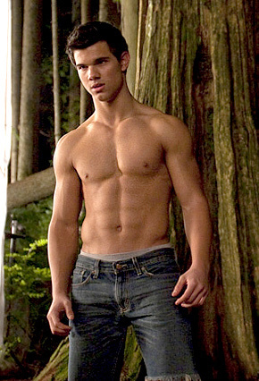 I love Taylor Lautner forever and a day!!!