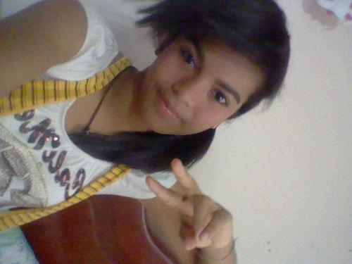 ♫♫♥me prefieres ami ♥♫♫
soy alguien , dulce ,cariñosa ... etc
si me sigues te sigo 
♥♥♥♥♥