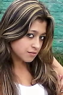 ~ α gαrotiinhα imperfeitα,
αqeelα qeê chorα de dor,
αqeelα qeê ja sofreu poor αmor,
αqeelα qe sαbe se αrrepender ♥
