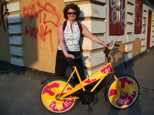 Researcher & stat cruncher, quantum librarian and space cadet, happy bicycling near farm stands