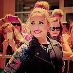 I love @ddlovato much the same, it is perfect, my life, proud to be lovatic! I am a Lovatic, and always will be ♥
http://t.co/9NuHSi4YVC
