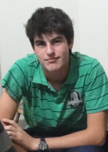 E é preciso ter fé
E amor incondicional
Pensamento forte
Sempre de alto astral
Eu agradeço tudo que Deus me deu
Por ter nascido assim
E eu viso feliz