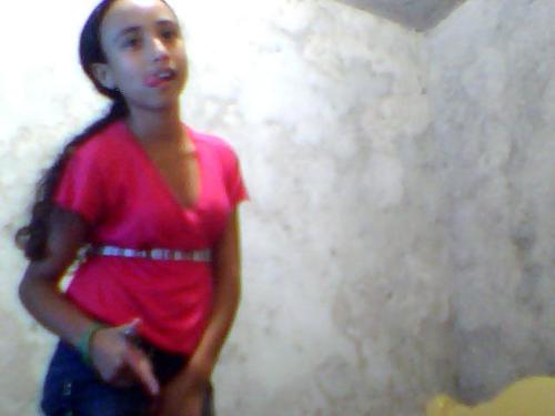 meu nome e vitória tenho 12 anos gosto de muitas coisas e etc...se vc me adsonou eu te adsono tambem e etc....