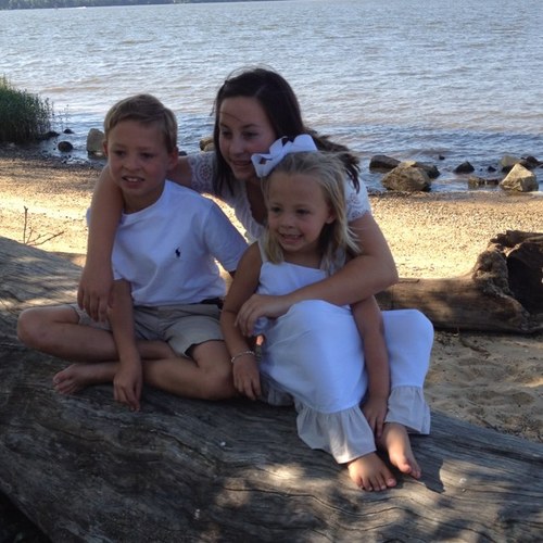 Kelliglazier's profile picture. Kindergarten teacher💗  Passionate about family, gardening, reading, traveling, and everything about Outlander!!!