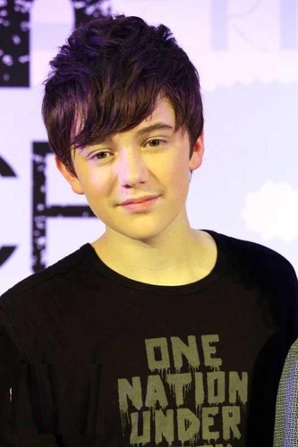 I LOVE RANZ KYLE VINEL E. ONGSEE and
I LOVE GREYSON MICHAEL B. CHANCE too