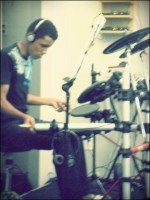 'Casado com a @Luu_Batiista s2 , Baterista da Igreja Internacional da Graça, SEDE... Homem de Deus... Deus é o mesmo HOJE, ONTEM e sera ETERNAMENTE!!