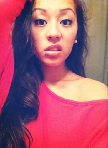 Aaliyah | 17 | taken since 09 | follow i follow back (: