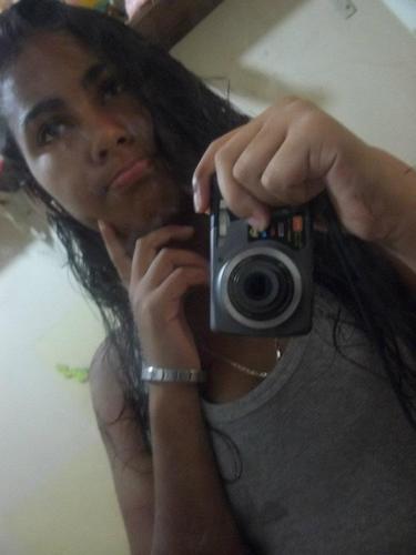 morena , escorpiana , gremista com orgulho , amo mt familia , amigos , festas, futebol .
atleta do @gremiofeminino sub 15 :)