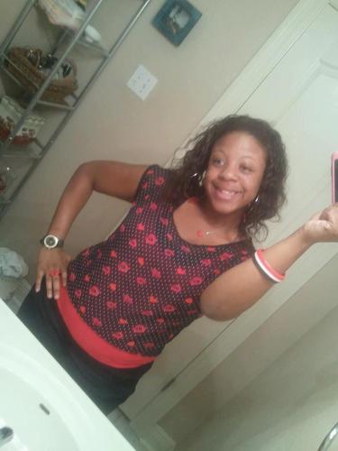 IM CRAZZII EASY TO GET ALONE WITH SWEET AND DNT FUCK WITH THAT MANY I KNO THE DIFFERENT BETWEEN FRIENDSX AND FAKE MFERSX