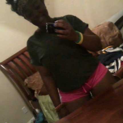 INSTAGRAM : Ceeeee9_ but follow my boyfriend @Lewis_Kapone ♥ #TurnUp