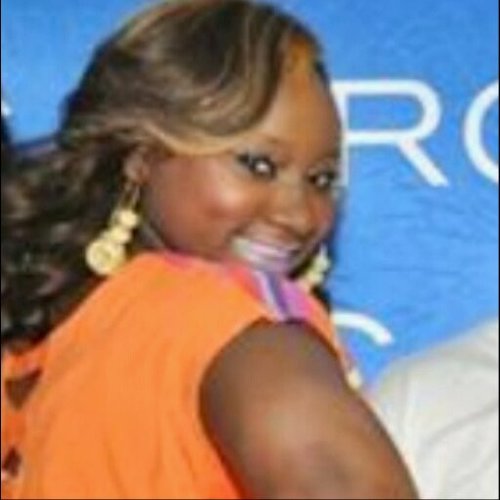 prettydrk1's profile picture. When I walk in the room.. I OWN that bih‼️‼️ ChocolateBarbee 😘😘