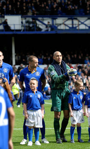 mum nan and mother in law to a true blue family, love love love them xx photo is my grandson as a mascot for the mighty blues x
x