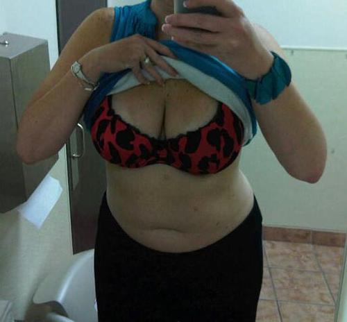 lorena4121975's profile picture. recien separada de 35 años, con ganas de conocer chicas ,mujeres ,ya me harte de los hombres.P.D:de momento.