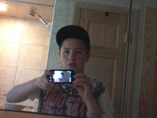 rryangreaves's profile picture. ...........Loading