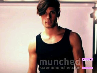 ArronLowe's profile picture. Arron lowe 23 Cagefighter & a model stars in big brother 14