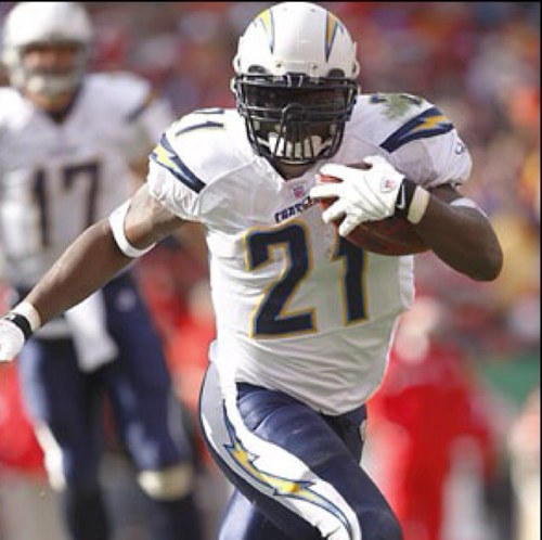 SpeedyRBprobs's profile picture. Tweeting the swagged out speedy RB