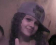 sou  simplesmente eu, tenho minhas duvidas tento ser melhor de mim. kiss!!!!