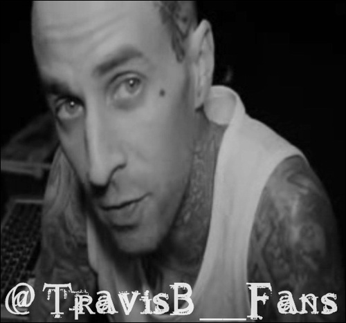 This Twitter page is for everyone who loves @travisbarker.
By fans, for fans!
GIVE THE DRUMMER SOME!

http://t.co/MlKg6fQReS
Instagram: TravisB__Fans