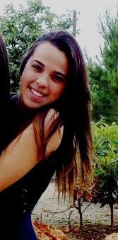 Eu sou feito de Sonhos interrompidos, detalhes despercebidos. Muitas vezes eu
Desisti sem mesmo tentar
pensei em fugir,para não enfrentar -*-