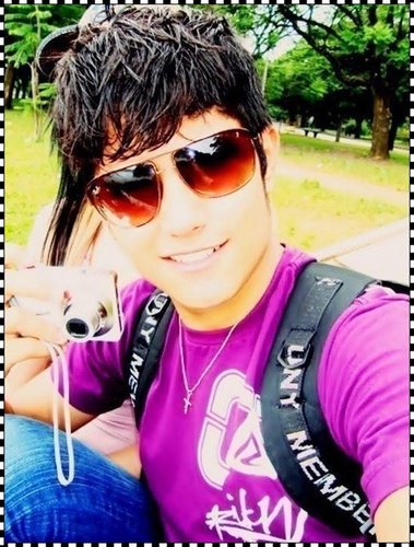 Paulistano 18 anos , Palmeirense , modelo ,  gosto de fazer novas amizades ... follow me ..