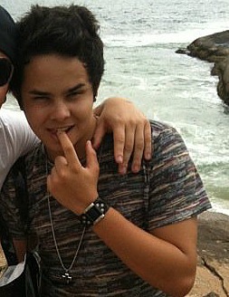 E todo dia eu conto as horas pra te ver eu não consigo viver longe de você #TeAmamos @Matheus_MeK donas: @AnjosMeK (Charlotte) @Forever_MeK (Sara)
