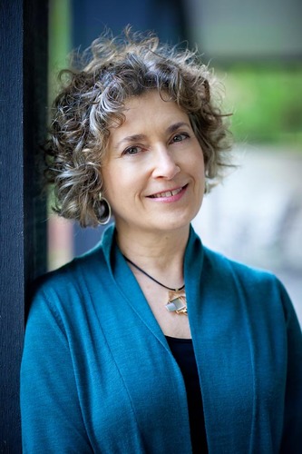 Interior Designer & CEO Harmony Design Studio, lover of Art, Nature, and Harmonious Living.
