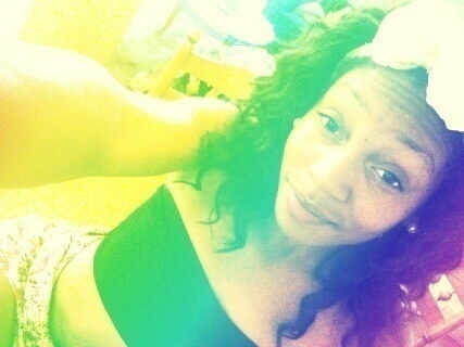 Ayyee Hit That Follow Button ...uhh Yeaa Its Right There ..&& I Follow Back	^_~