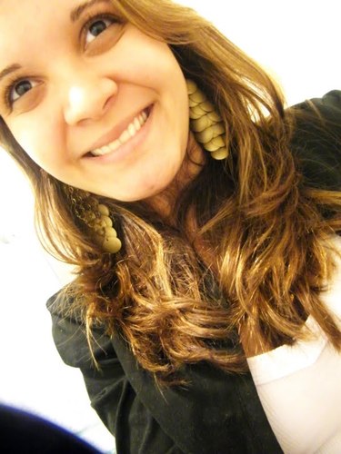 Só mais uma menina nesse mundo procurando ser feliz como pode.. Críticas aceito pois elas servem pra evoluir elogios amo!
*---*' SEGUII ?