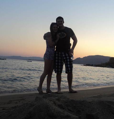 hannahlach's profile picture. 