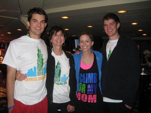 TeamBrenda's profile picture. Join Team Brenda on November 4th for @SkyRiseChicago, a 103-story stairclimb to benefit @RIC_Ability! (http://t.co/z9SInFb78h)