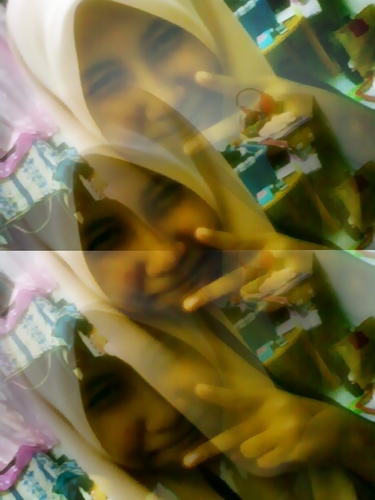 hye'' my name is Nur Hidayah Binti Idris'' can call me Yaya or Hidayah also can'' I luv U all .. my second tweet ~ https://t.co/s3iU6KhWxL (Y) capital E