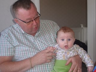 bussbenka's profile picture. Gift bussägande farfar som gillar att ägna sig åt husvagnscamping sommartid. Vintertid åker jag gärna till sol och värme.