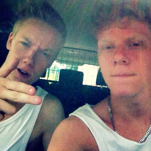 LongTrip500's profile picture. Vi är två 19-åriga killar (@ftobb & @albinjoh) som åkte longboard från Jönköping till Göteborg vecka 33.