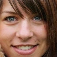 Художница, увлекаюсь наращиванием ногтей. Имею собственный вэб сайт.