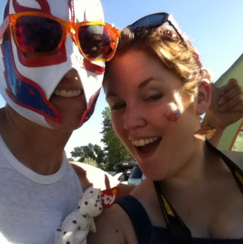 kwylie's profile picture. Unironically enthusiastic about stuff.