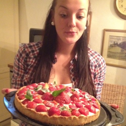 AnnaBondare's profile picture. 