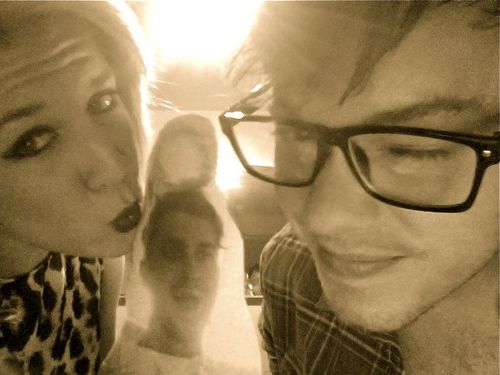 Twiggyj3's profile picture. Them's chickens is ash & i'm lotion!