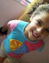 Meus Bebes. G.I.G.A.N.T.E.S ,@talitacampoos_ & gb ! amo vocês . E presta atenção no vestimento.
Calça da Armani, Já vi ela de ED,Bolsa da DG,Com a blusa dáecko
