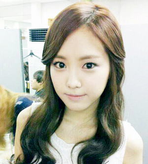 I'M NAEUN APINKB0T THAI,(REAL @Apinksne). #94line PiNKPANDA follow me . #IAMFAM [01/05/2012]
